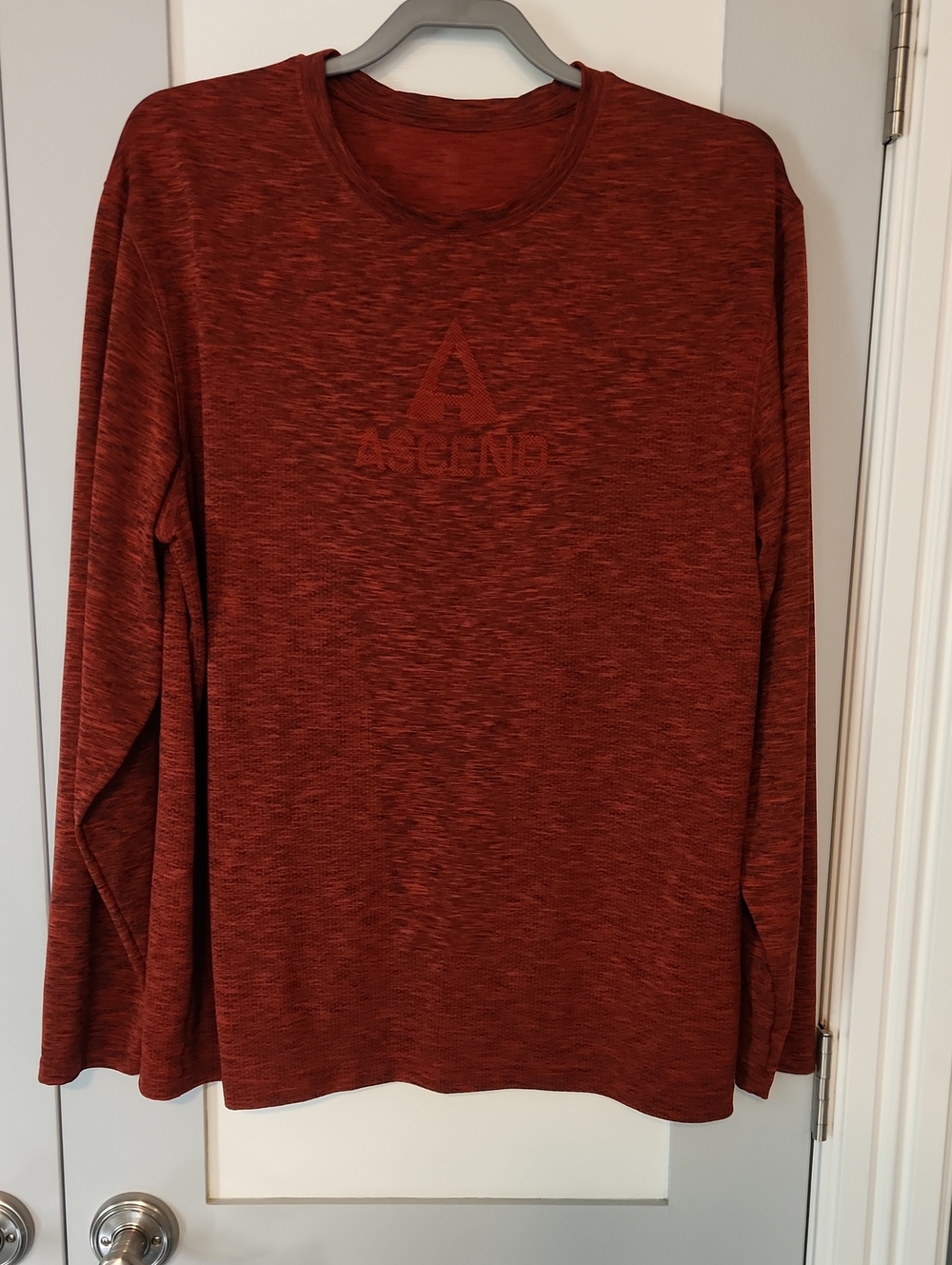 Ascend Men's Long-Sleeve Crew in Heathered Red/Black, XL